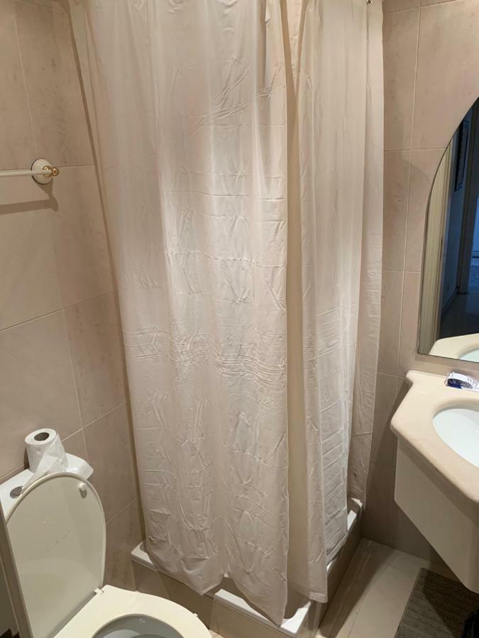 Sweet With Bathroom In Gæstehus Lisboa